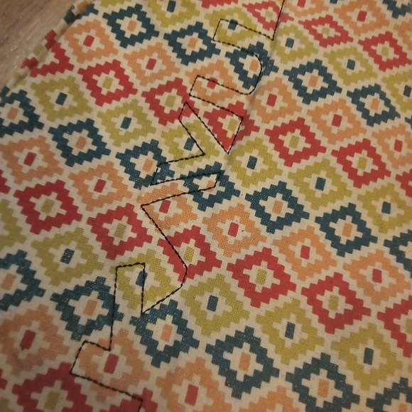 KAVU Aztec Patterned Rope Sling Bag - Picture 6 of 8